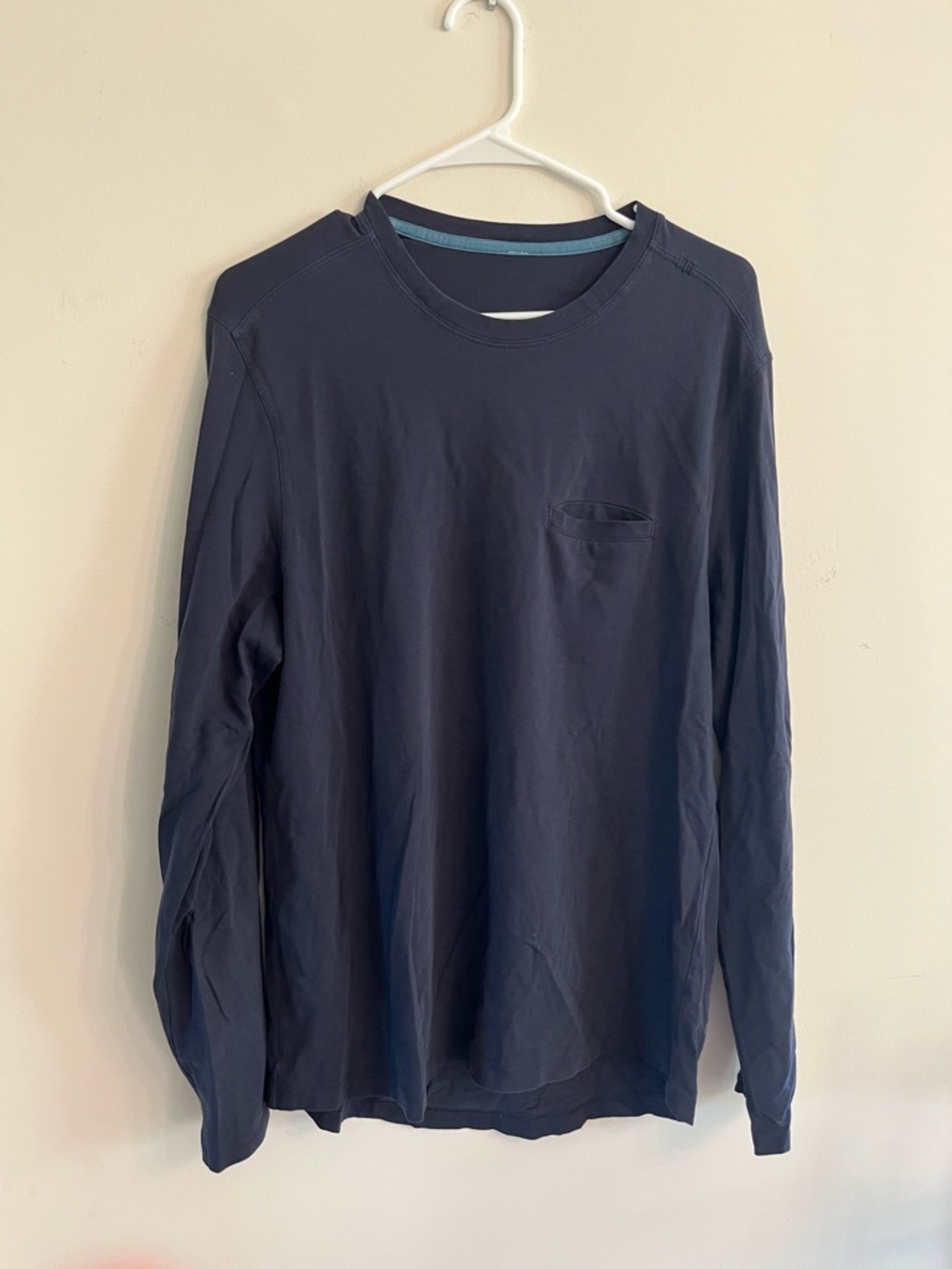 Men’s Lululemon Long Sleeve Shirt